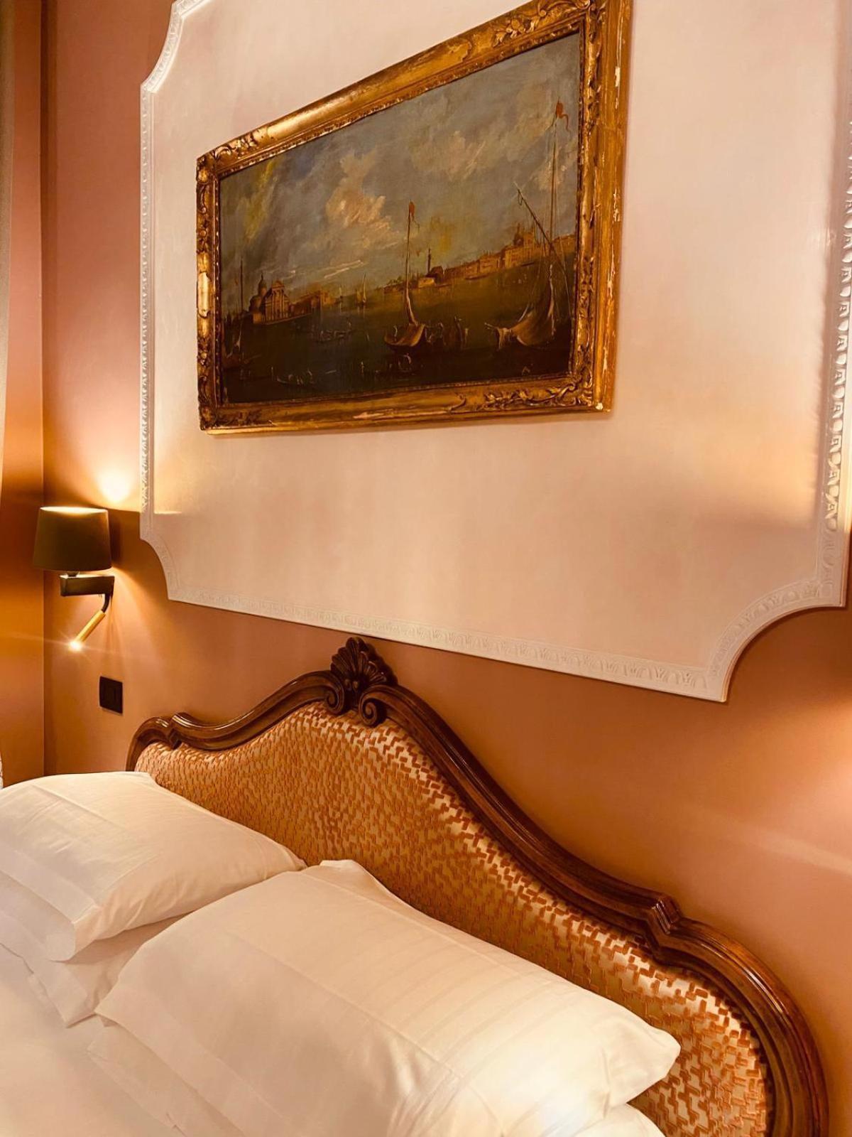 Hotel Accademia - Maravege Venice
