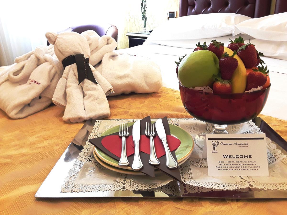 Accademia - Maravege 3* Venice
