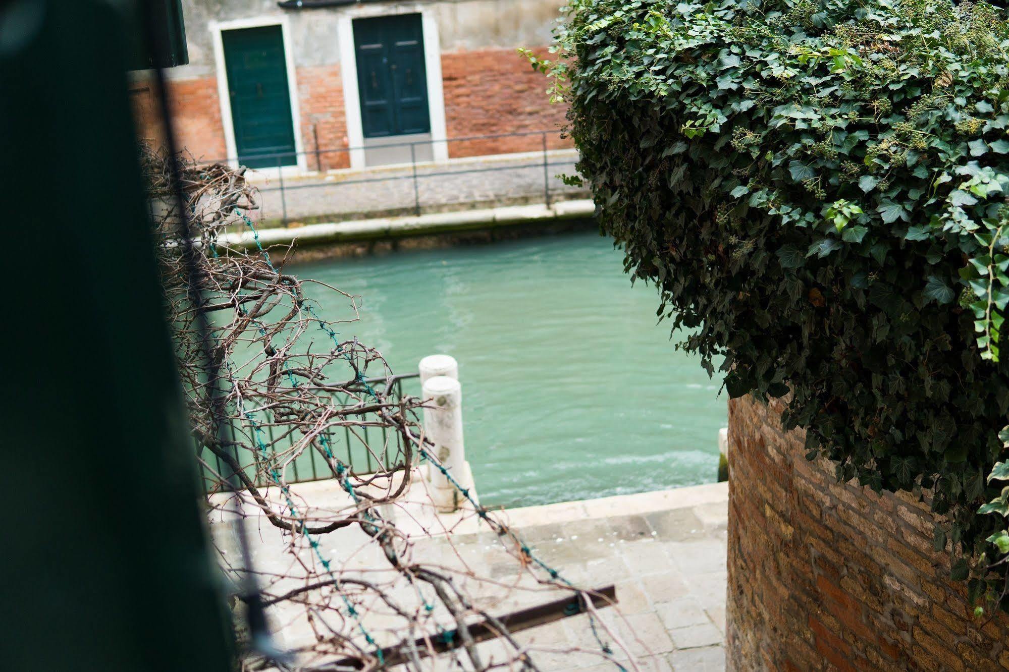 Hotel Accademia - Maravege Venice