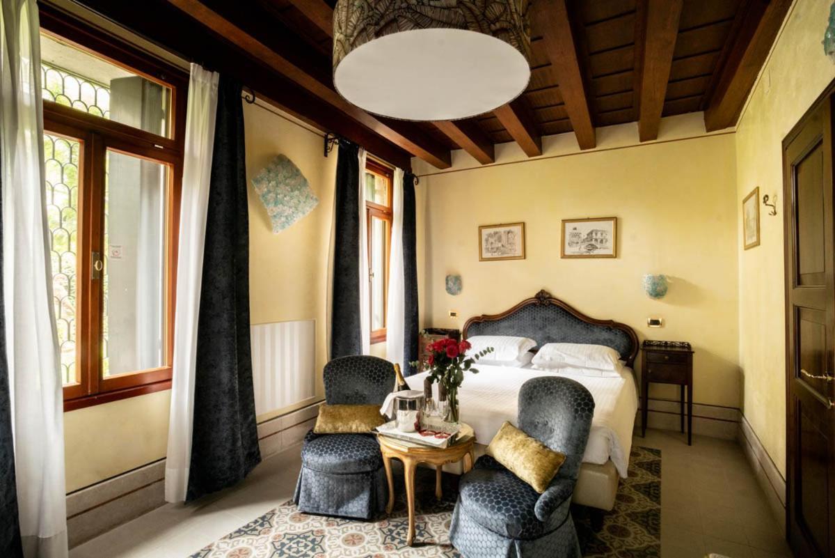 Accademia - Maravege 3* Veneza