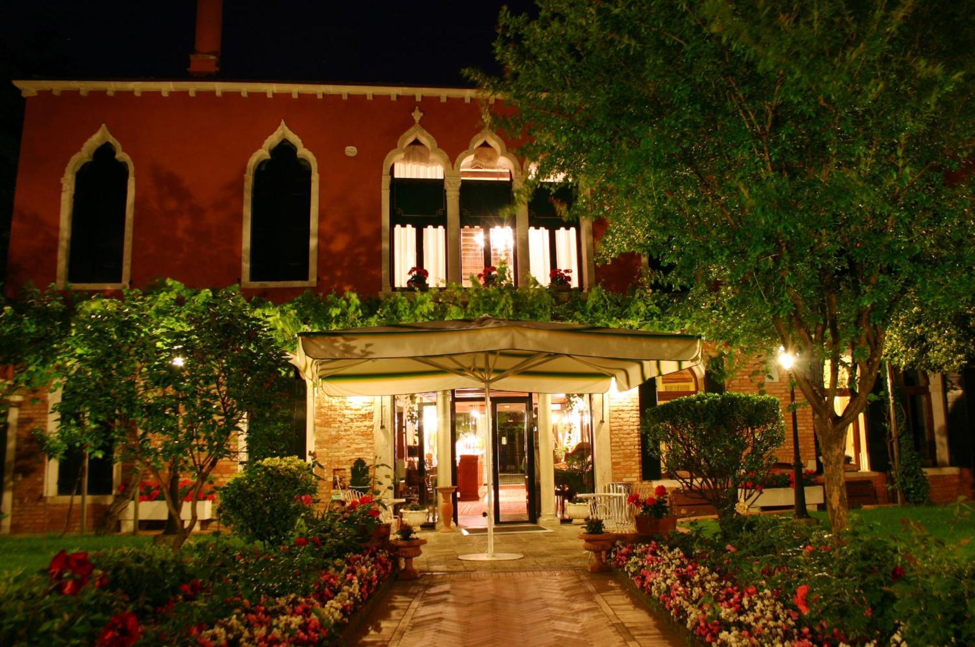 Accademia - Maravege 3* Veneza