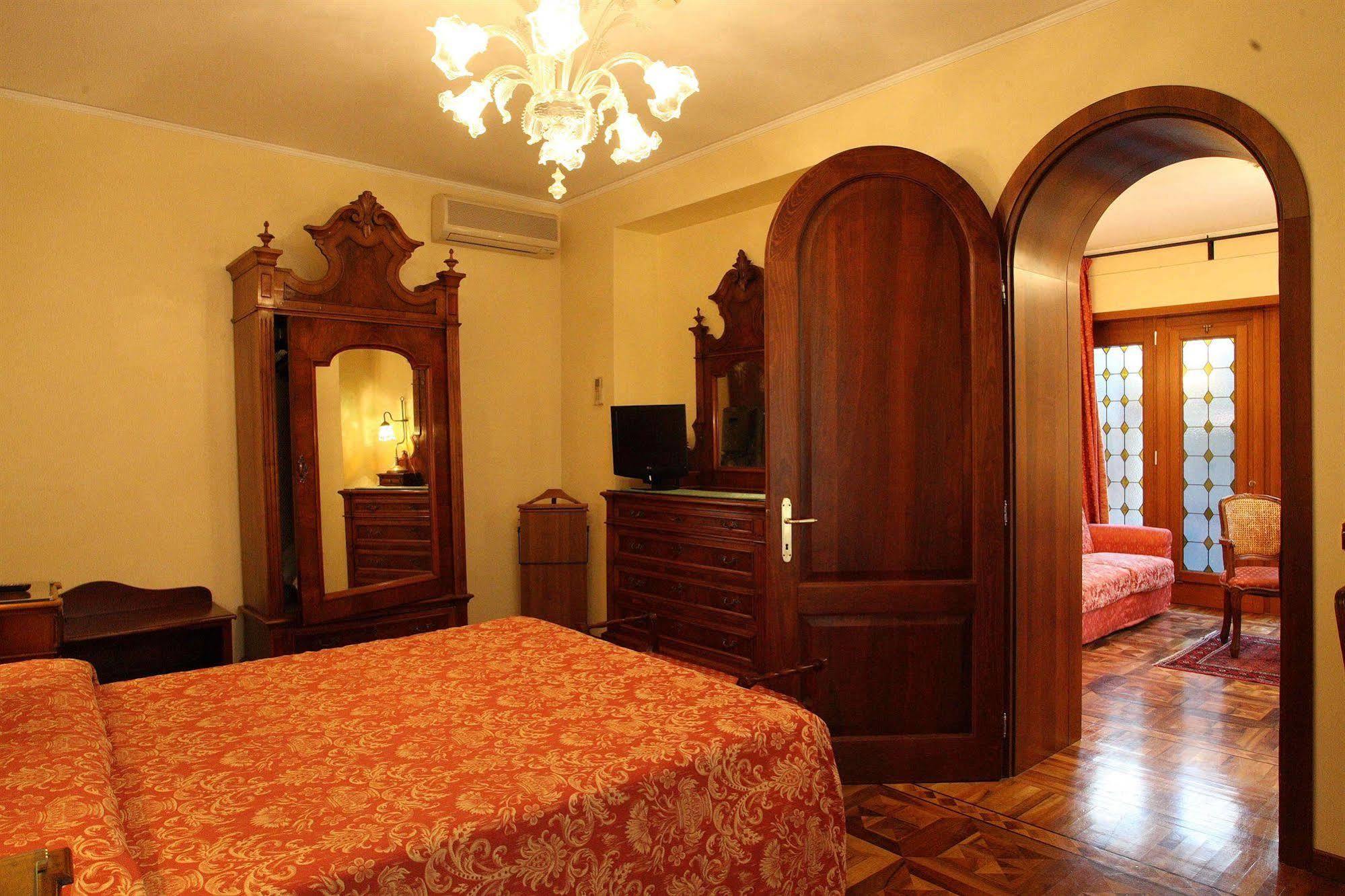 Hotel Accademia - Maravege Veneza